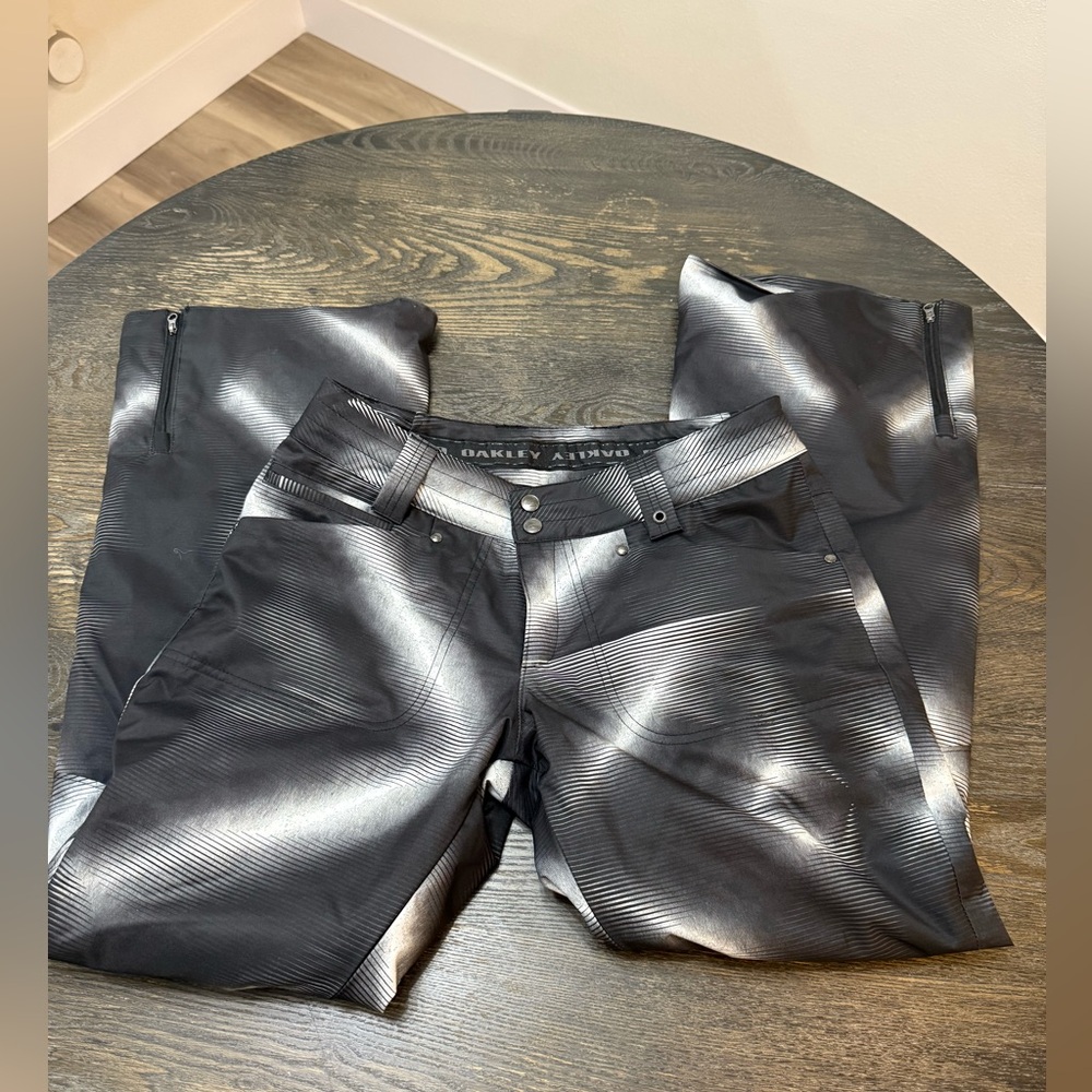 Oakley ski/snowboard pants